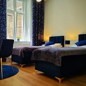 https://hugo-star-apartments.krakowhotelspoland.com
